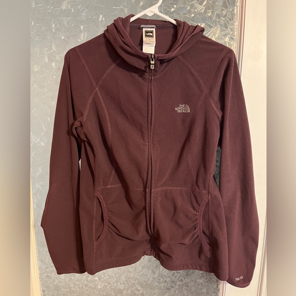 North Face Fleece. Purple hoodie with thumb holes and ruched pockets